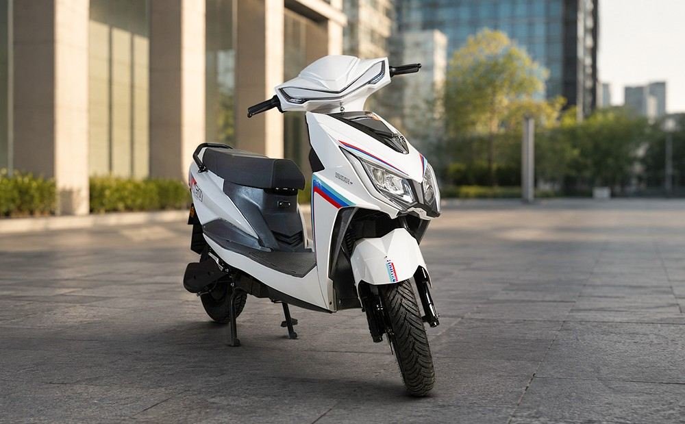 Yakuza Electric Scooter: NEU gallery
